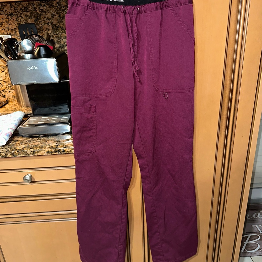 Marilyn Monroe Women’s Burgundy Scrub Uniform Pants Size: XS